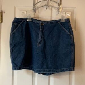 Passport Women’s High Waisted Medium Wash Cargo Denim Shorts Size 18W